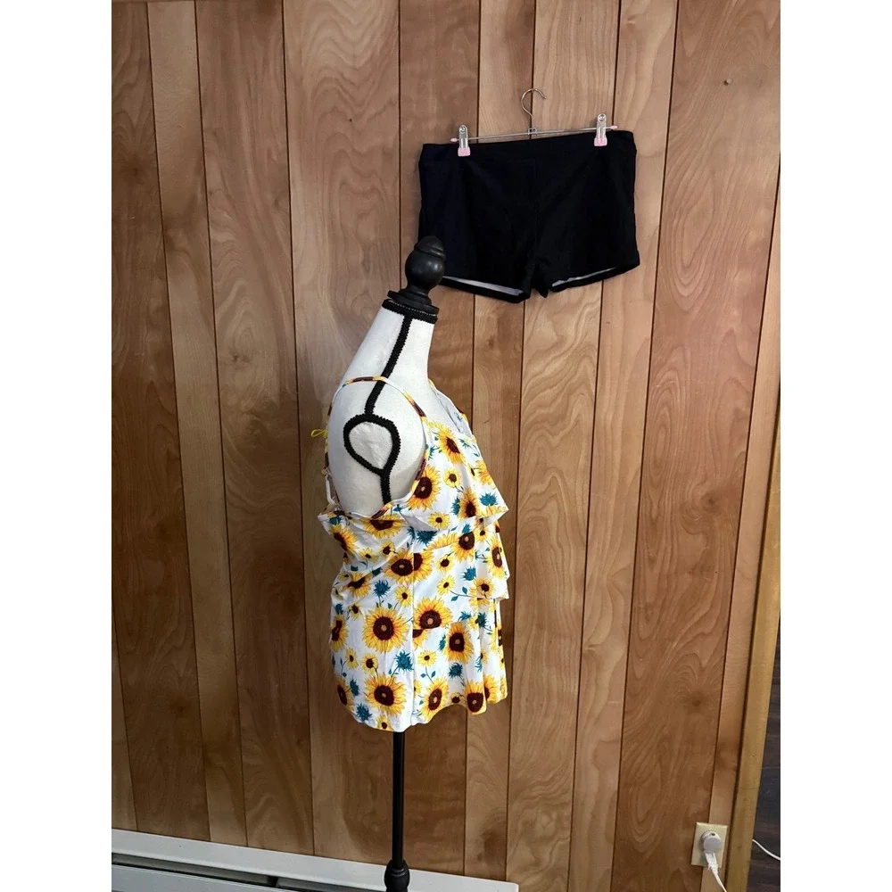 Sunflower Print Ruffle Tankini Set with Black Boy‎ Shorts 2XL Floral Swimsuit
